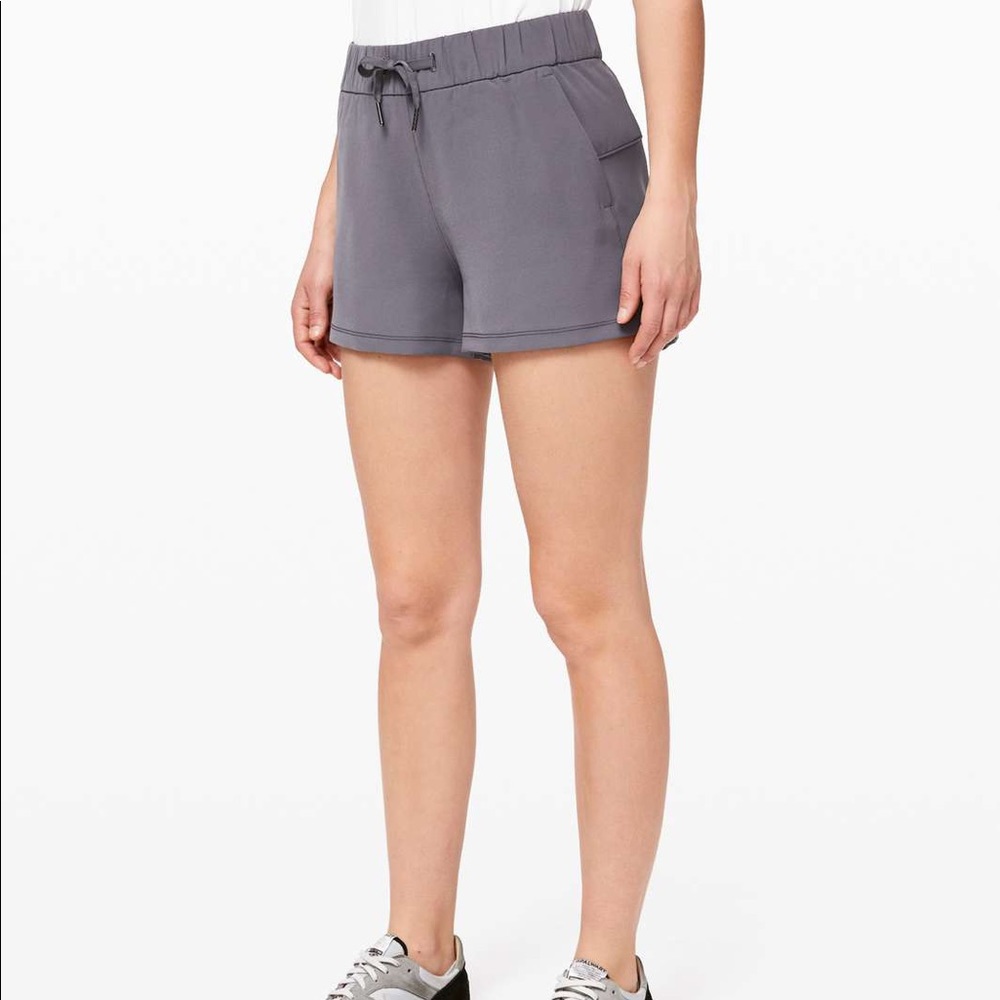 Lululemon On the Fly Short 2.5in inseam size 8